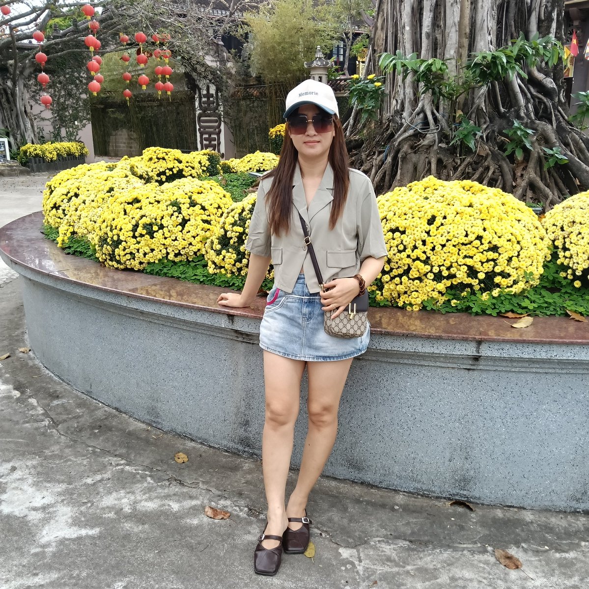 Senbui2011's tweet photo. Năm mới thay cái ảnh cho mới mẻ nào 🥰 
Em chúc cộng đồng X có buổi tối vui vẻ bên gia đình nè ☺️☺️ https://t.co/BDGp8AtL9o