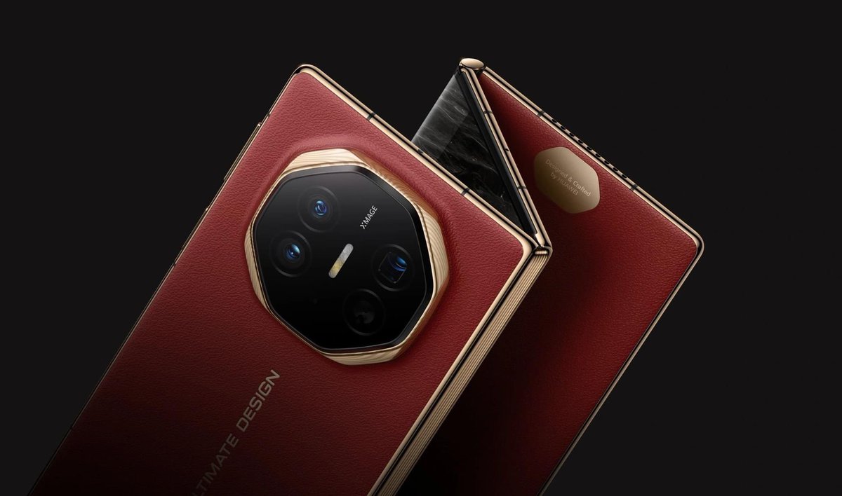 tech_lagi's tweet photo. Huawei Mate XT dah rasmi di Malaysia.

Telefon tri-lipat pertama di dunia!

- Kirin 9 series
- Skrin 6.4”/7.9”/10.2” LTPO OLED 120Hz
- 16GB RAM + 1TB ROM
- Kamera: 50MP + 12MP ultra lebar + 12MP telefoto
- Swafoto 8MP
- Bateri 5600mAh, 66W
- Harga RM14,999

Ini baru inovasi 😌 https://t.co/bcthUhT6HD