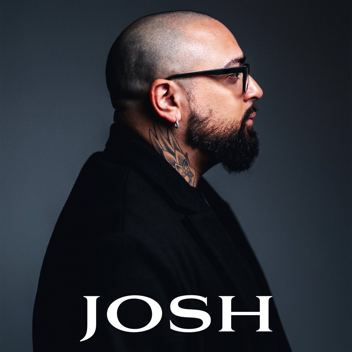 Een nieuw hoofdstuk, een nieuwe era. 

Al 15 jaar kennen jullie mij als Joshua Khane. In die tijd heb ik ongelofelijk veel mogen meemaken—Top 40-hits, uitverkochte shows, tours, radio airplay, tv-optredens en samenwerkingen waar ik alleen maar van kon dromen. Ik ben intens