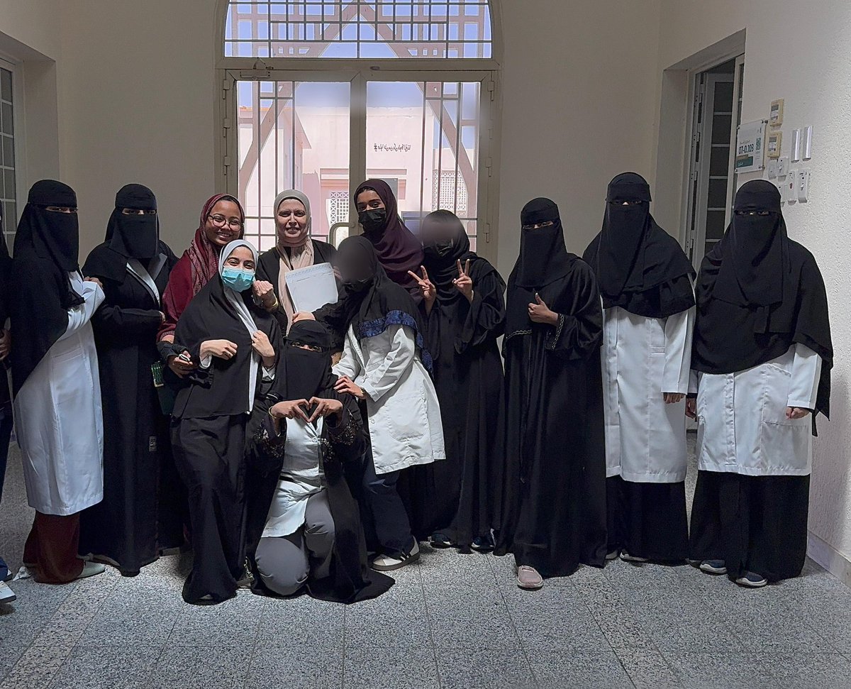 The second semester is finally over👏🏻, but it’s also a sad moment since this is the last time Dr.Kadrya will be teaching us😞. She has been our mentor since last year and has truly become my favorite doctor. I hope we’ll see her again when we’ve grown into better therapists🤎.