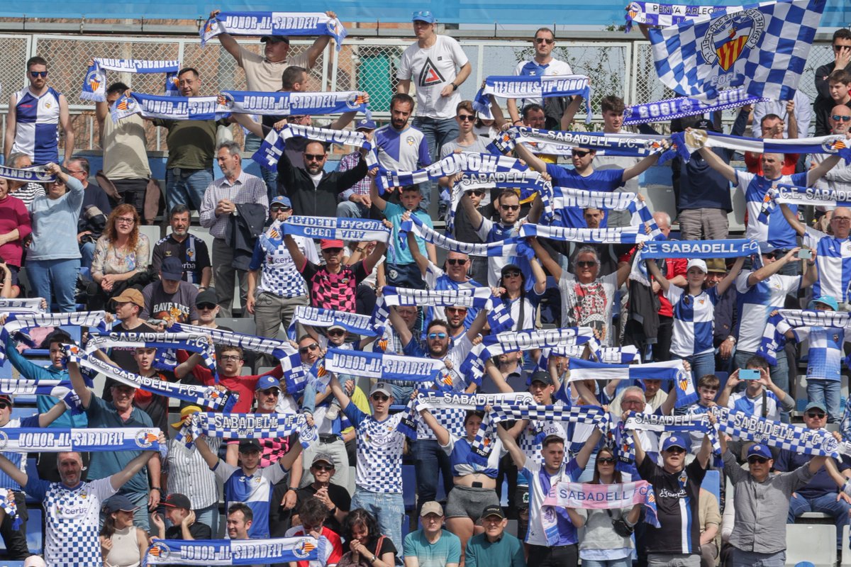 CESabadell's tweet photo. 💙 𝑳𝒂 𝑵𝒐𝒗𝒂 𝑪𝒓𝒆𝒖 𝑨𝒍𝒕𝒂 𝒅𝒆 𝒍𝒆𝒔 𝒈𝒓𝒂𝒏𝒔 𝒐𝒄𝒂𝒔𝒊𝒐𝒏𝒔 🤍

🎟️ Viu el #SabadellSantAndreu a https://t.co/9TJkoZxtPi

❗️ Tots els socis teniu 𝗘𝗡𝗧𝗥𝗔𝗗𝗘𝗦 𝗔 𝟱€

#AMQM https://t.co/vmPNB1Pwhw