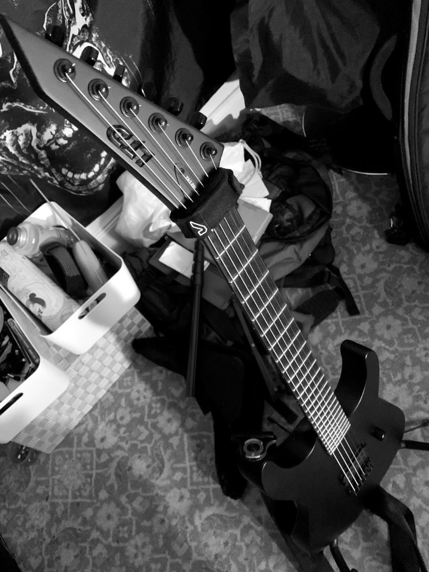 rendthemasunder's tweet photo. Guitars, beers, beers, guitars, beers 🔪

#rendthemasunder #espguitars #ltdguitars #bcrichguitars #deathmetal #ukdeathmetal #glasgowdeathmetal #traquairbrewery #ipa #stellaartois #innisandgunn #doombar #shortcake #coffee #beer #pennylane #hailsatan 

SUPPORT DEATH METAL https://t.co/V285SKhva3