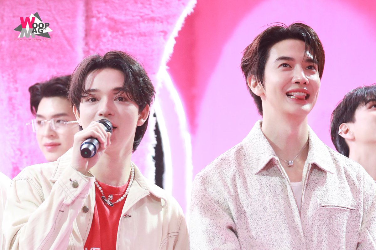 woopmag's tweet photo. “แม็กกี้-บาส” ในงาน “Siam Center XOXO : A Celebration of LOVE” Meet & Greet และเอ็กซ์คลูซีฟอีเว้นท์น่ารักๆ ในเดือนแห่งความรัก 💕

SIAM CENTER VDAY 4EVERYOU
#SiamCenterxFoureveryou
#maxky_rp #bbasjtr 
#บาสเด็กอ้วนที่แท้จริง
#แม็กกี้บาส #MaxkyBas 
#FoureverYouProject
#SiamCenterXOXO #FriendofSiamCenter