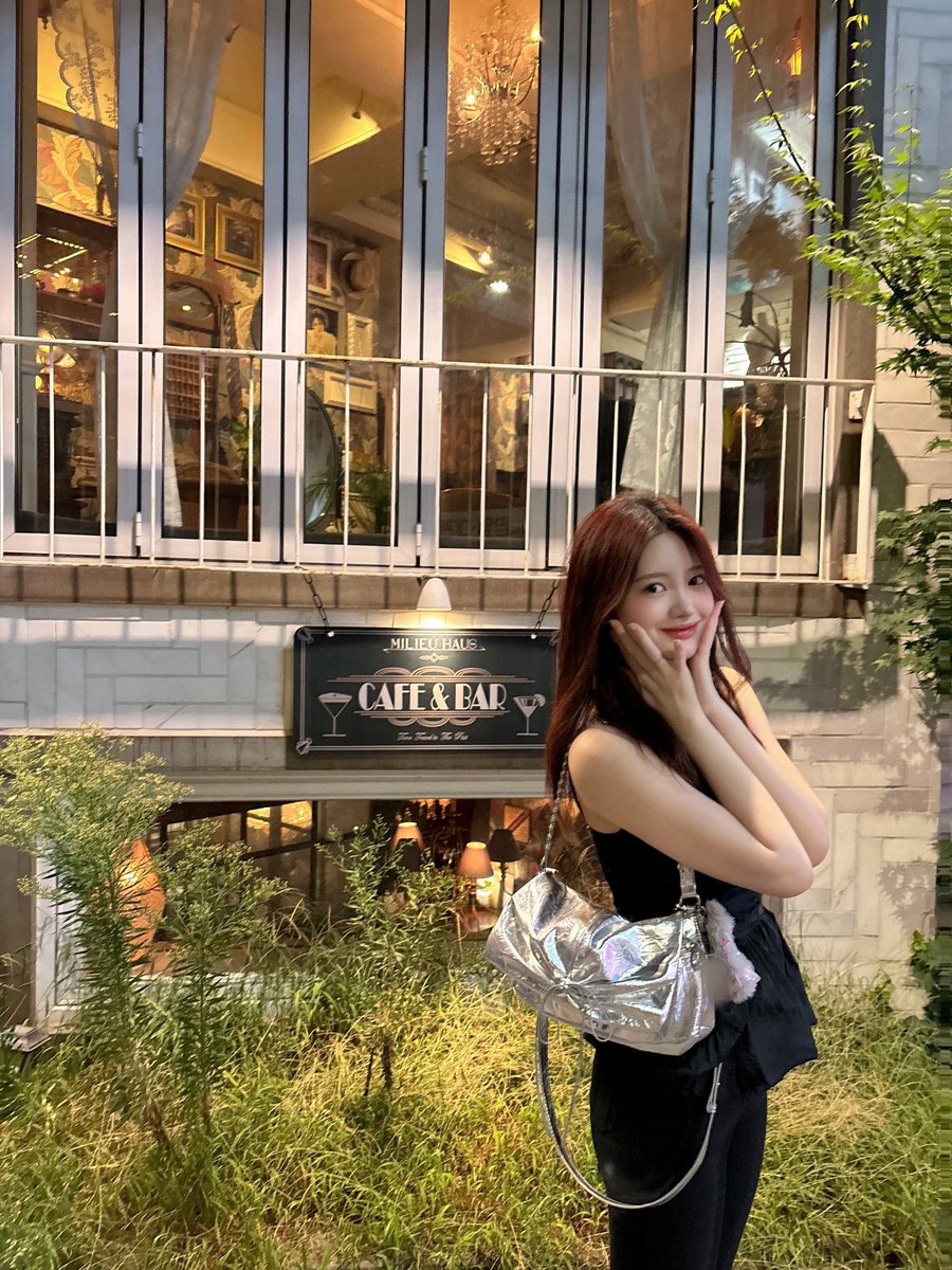 lili (saturday's PR manager) tweet media