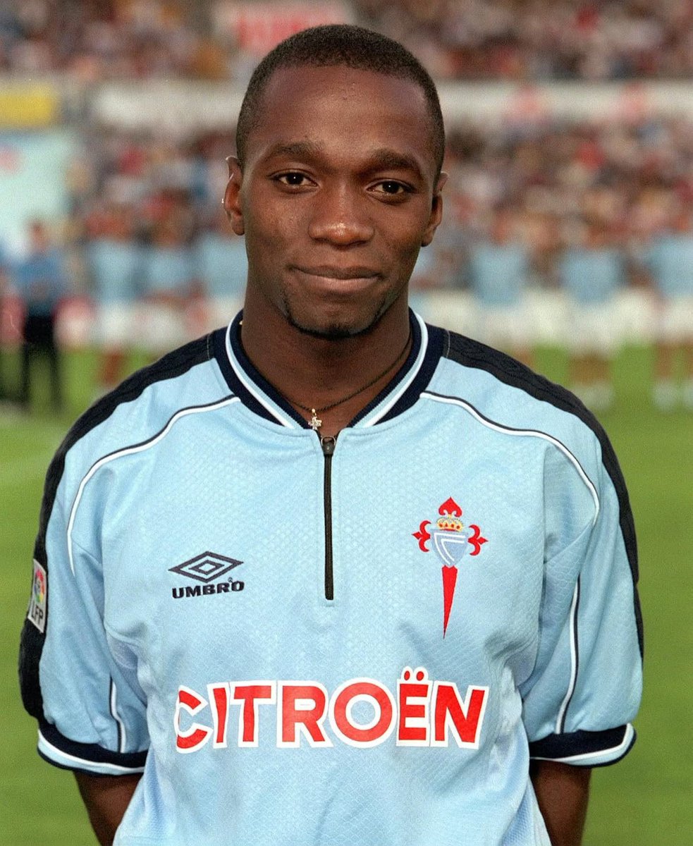 Un dos grandes centrocampistas da historia do fútbol está de aniversario...

Joyeux anniversaire Claude! Moitos parabéns! ¡Feliz cumpleaños! 🎂