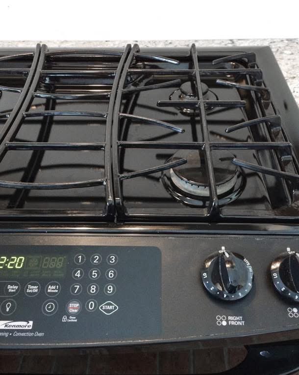 It’s impossible to keep our spaces exceptionally tidy and spotless 🧽 🧼 You could commit to cleaning your oven every 3 months OR You can hire us to take care of that task ✅ Call us today on 01279 432444 📲