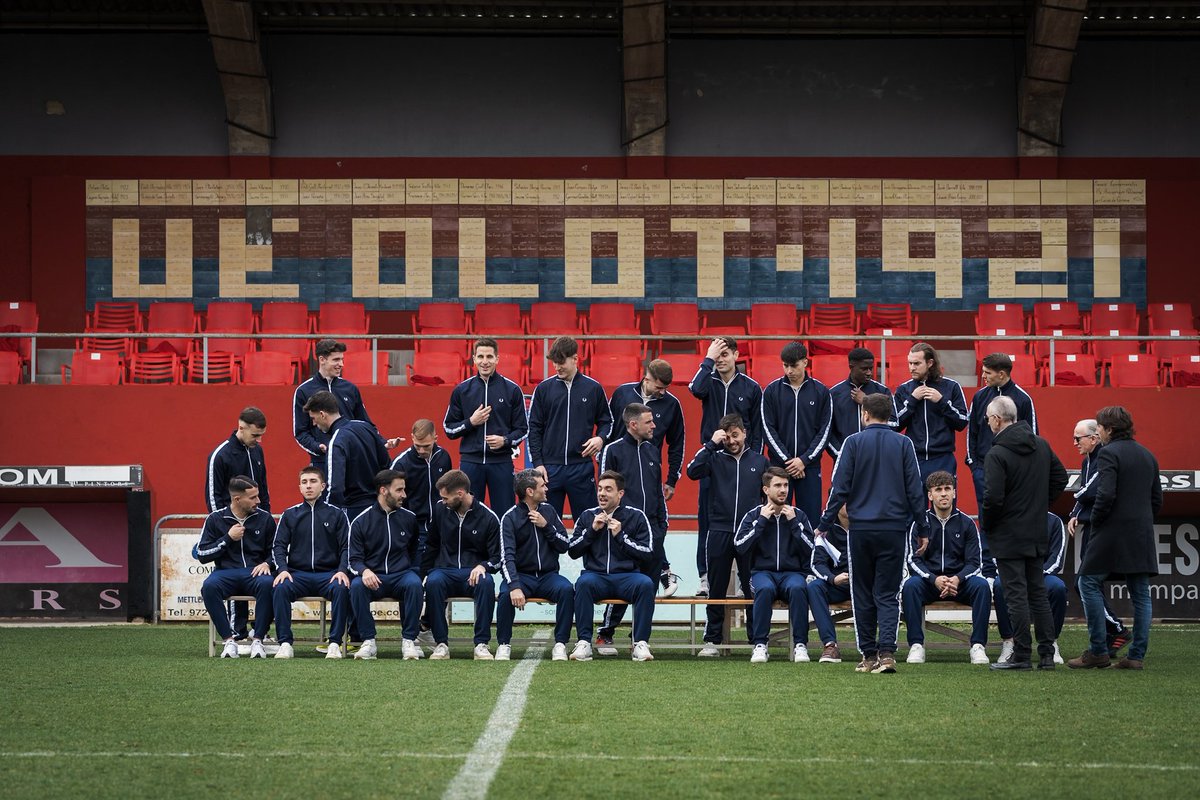 UEO1921's tweet photo. 👀 L'altre dia vam fer un 𝒔𝒉𝒐𝒐𝒕𝒕𝒊𝒏𝒈.

🤦 Com costa fer-los creure 

📲 Aviat us ho ensenyem!

#TornemAmbTu #2RFEF3 https://t.co/WRd3UltIWd