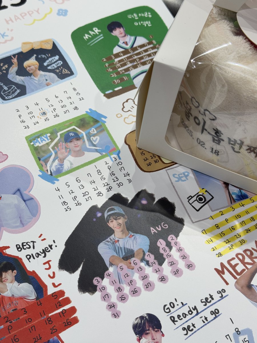 #도겸이가_우리의행복이자행운
사장님이랑 스텝들이 이쁘고 자상해요
저 드디어 슬로건 망망이 시그 받았어요😍
💕