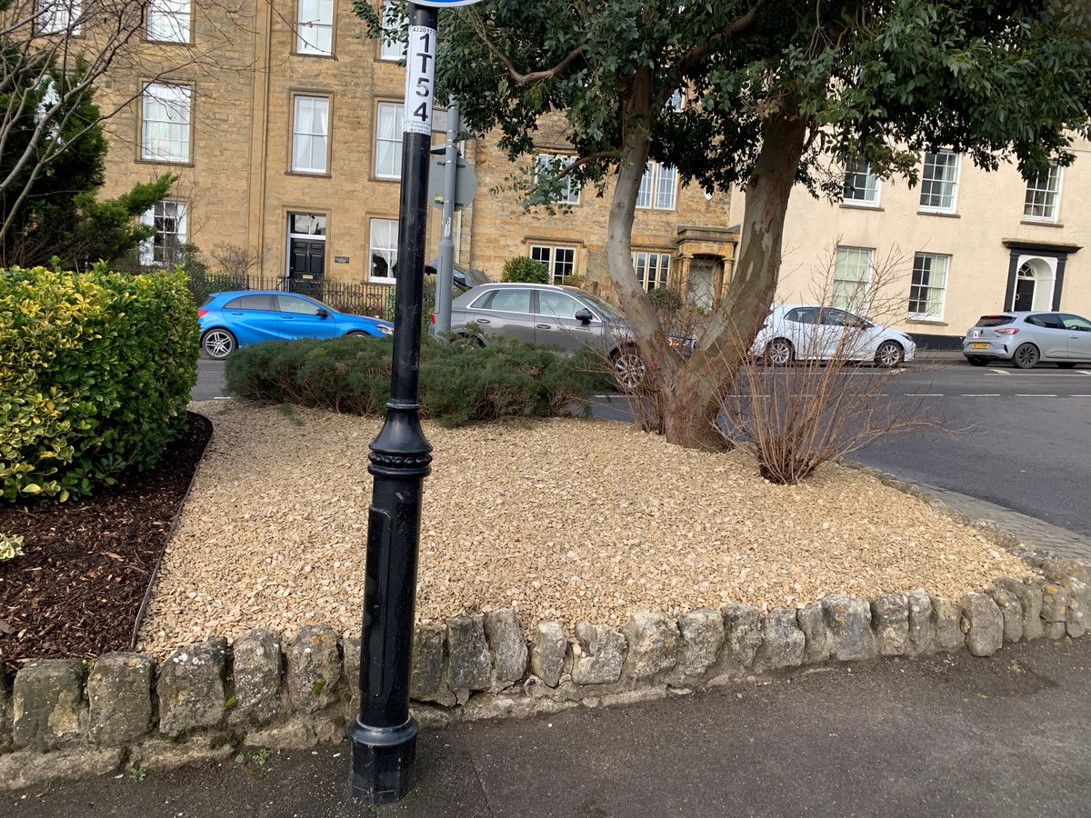The junction on Greenhill is looking very smart after the grounds team worked their magic on it.
#Sherborne #LoveSherborne