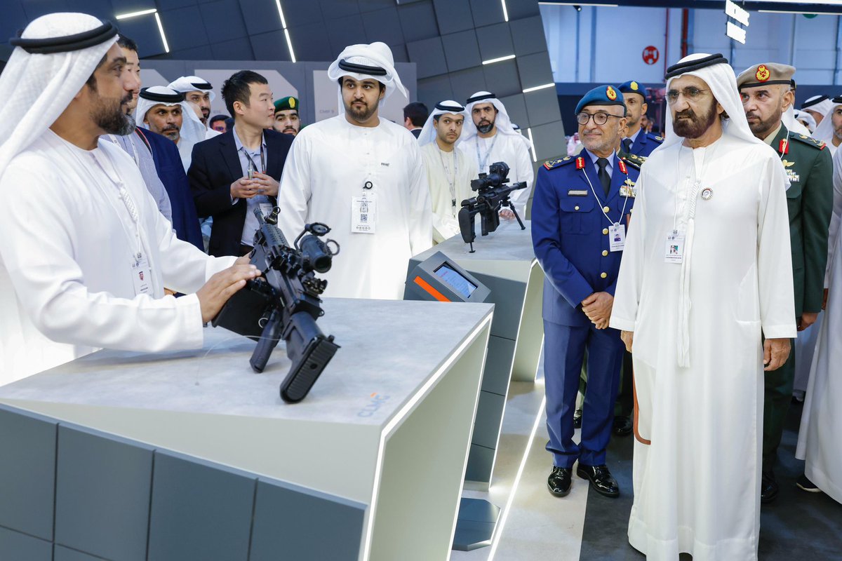 HHShkMohd's tweet photo. أثناء زيارة معرض الدفاع الدولي  آيدكس بالعاصمة أبوظبي والذي تستعرض فيه أكثر من 1500 شركة من 65 دولة أحدث التقنيات في مجالات الأنظمة العسكرية والدفاع الجوي والبري والأمن السيبراني والذكاء الاصطناعي وغيرها .

فخرنا كبير بمشاركة شركاتنا الوطنية للصناعات العسكرية والدفاعية أحدث أنظمتها ضمن المعرض .. حيث أطلقت شركة إيدج أكثر من 46 نظاماً جديداً خلال المعرض .. الشركة تضم أكثر من 14 ألف موظف .. وتنتشر عملياتها في 91 دولة حول العالم .. وتبلغ مبيعاتها السنوية أكثر من 5 مليار دولار .. وتصنف ضمن أكبر 25 شركة عسكرية عالمياً. 

برؤية أخي رئيس الدولة حفظه الله تعيش بلادنا عصرها الذهبي … 

تفوقنا  هدفه الحفاظ على مكتسباتنا .. وتعزيز اقتصادنا .. وترسيخ ثروتنا المعرفية الوطنية في التخصصات التقنية المتقدمة .