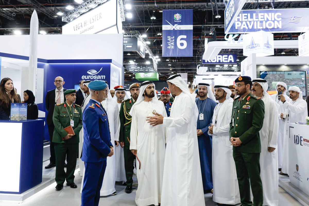 HHShkMohd's tweet photo. أثناء زيارة معرض الدفاع الدولي  آيدكس بالعاصمة أبوظبي والذي تستعرض فيه أكثر من 1500 شركة من 65 دولة أحدث التقنيات في مجالات الأنظمة العسكرية والدفاع الجوي والبري والأمن السيبراني والذكاء الاصطناعي وغيرها .

فخرنا كبير بمشاركة شركاتنا الوطنية للصناعات العسكرية والدفاعية أحدث أنظمتها ضمن المعرض .. حيث أطلقت شركة إيدج أكثر من 46 نظاماً جديداً خلال المعرض .. الشركة تضم أكثر من 14 ألف موظف .. وتنتشر عملياتها في 91 دولة حول العالم .. وتبلغ مبيعاتها السنوية أكثر من 5 مليار دولار .. وتصنف ضمن أكبر 25 شركة عسكرية عالمياً. 

برؤية أخي رئيس الدولة حفظه الله تعيش بلادنا عصرها الذهبي … 

تفوقنا  هدفه الحفاظ على مكتسباتنا .. وتعزيز اقتصادنا .. وترسيخ ثروتنا المعرفية الوطنية في التخصصات التقنية المتقدمة .