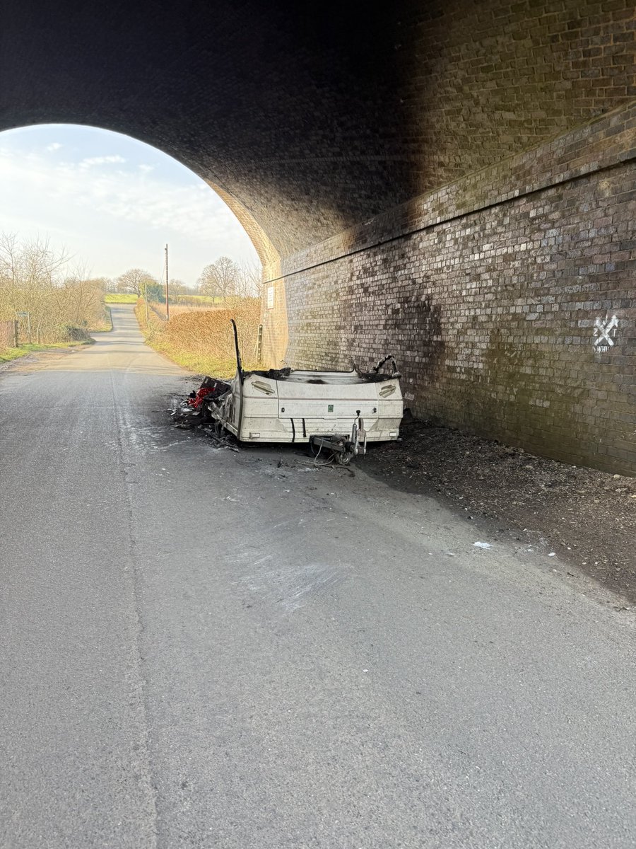 gillhamstyle's tweet photo. @EastHerts when will you clear this mess up ! Police aware but no clear up a week on . https://t.co/t4I4jLNNal