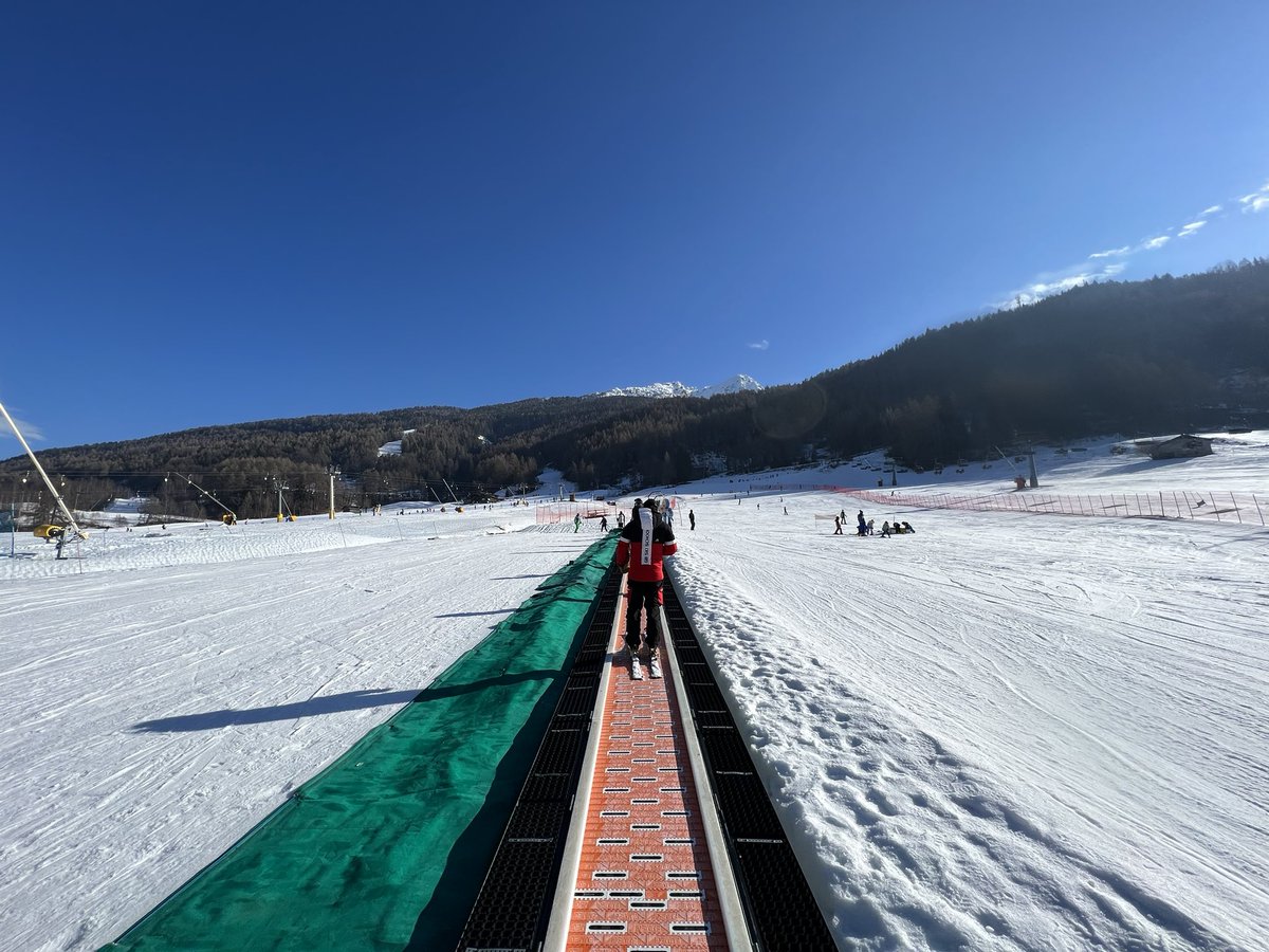 SJP Ski tweet media