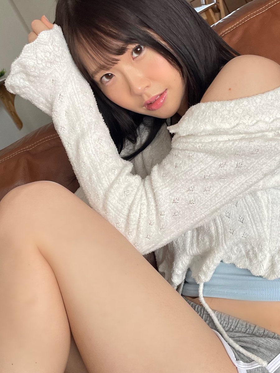 21歳 AV女優 https://t.co/OLcrRDmvsw