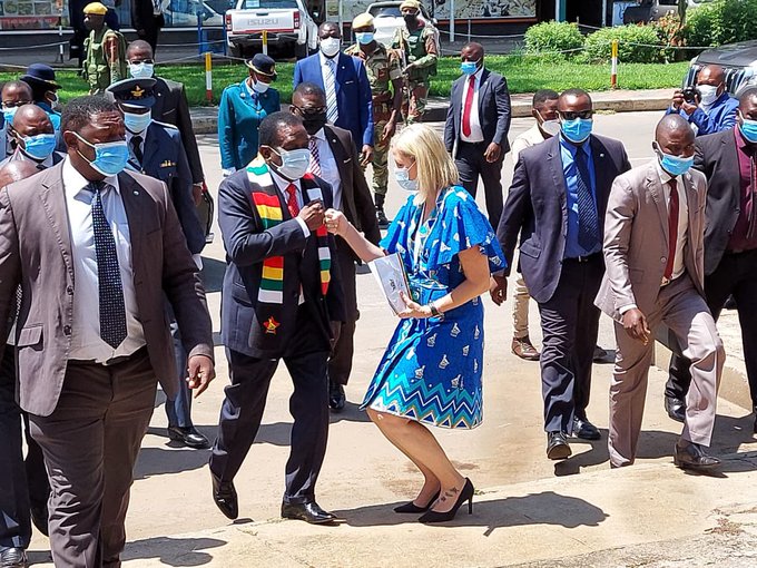 Twinsisters tweet media