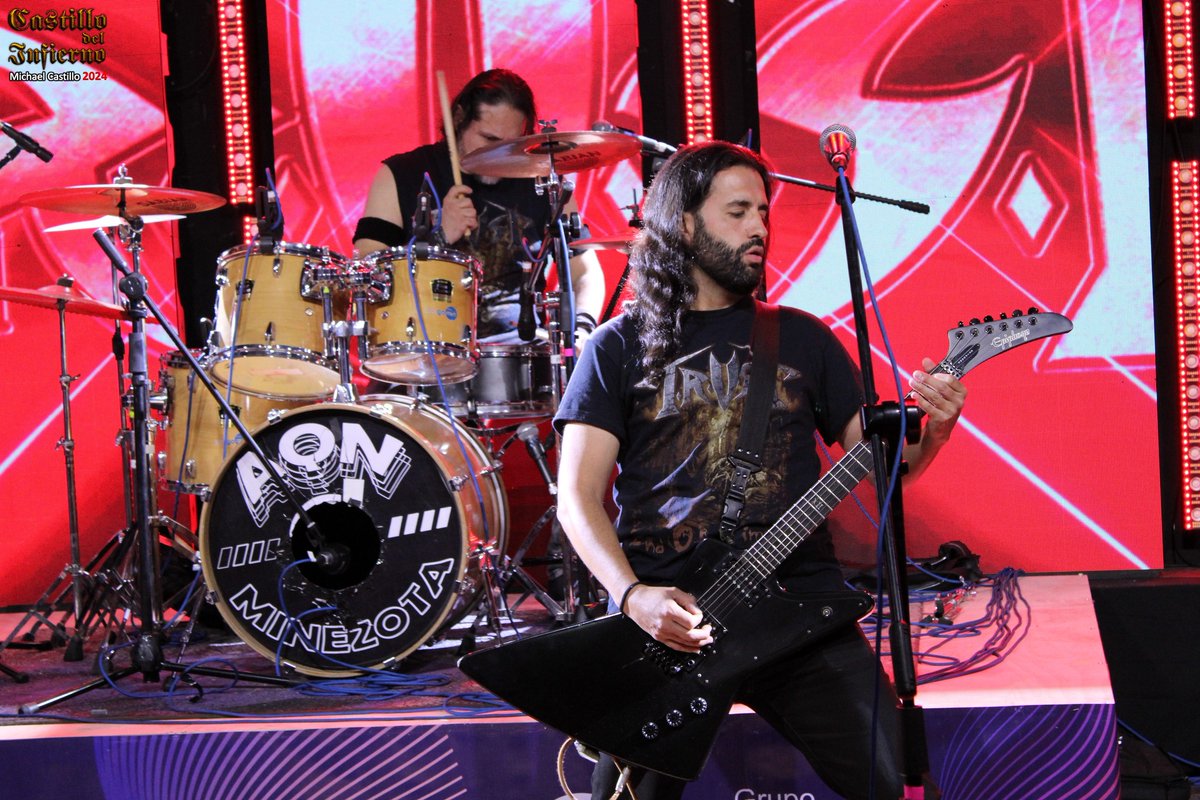 ¡Los TRUST MX empezamos agenda y regresamos al escenario! 
Este jueves 20 de febrero en el Malaidëa  Medellín 143 Roma Norte ¡Por allá nos vemos! Y la foto, esa nomás porque me gustó como se me ve el cabello

#TrustMetalMex #MetalMexicano #Metalilalo 
📸 El Castillo del Infierno