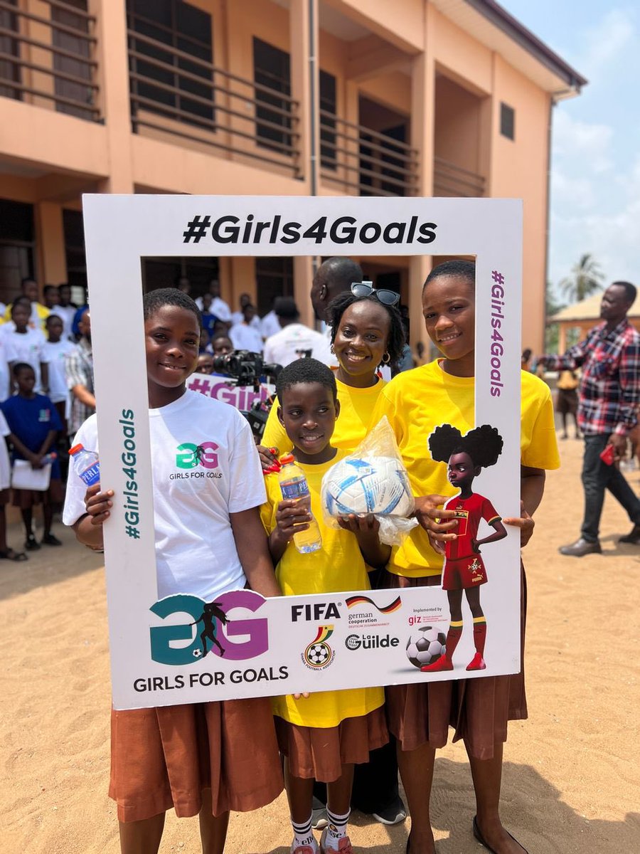 jjamarboye_GH's tweet photo. Facilitating the realization of aspirations, one goal at a time! Witness the prowess and resolute determination of these young ladies in Anloga, Volta Region. 🌟 #Girls4Goals #EmpoweringDreams https://t.co/Xb2qkivbgt
