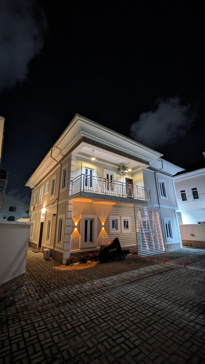 UncleGeeOfZion's tweet image. I’m your sure plug for prime rentals, leases, Airbnb, and sales in Lekki Phase 1 and environs. Let’s make your real estate dreams a reality! 💯

Contact : 09046996326 
#LekkiRealEstate #PropertyInspections #LuxuryLiving #Rentals #Airbnb #Sales #LekkiPhase1 #CrownRealEstate