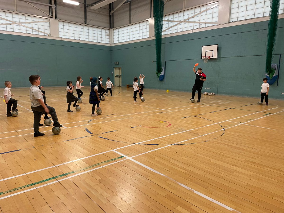 We are looking to add new coaches to our sessional coaches pool for paid work, particularly during the school holidays. 

For more information, reach out on here or at foundation@clydefc.co.uk

❤️🤍🖤