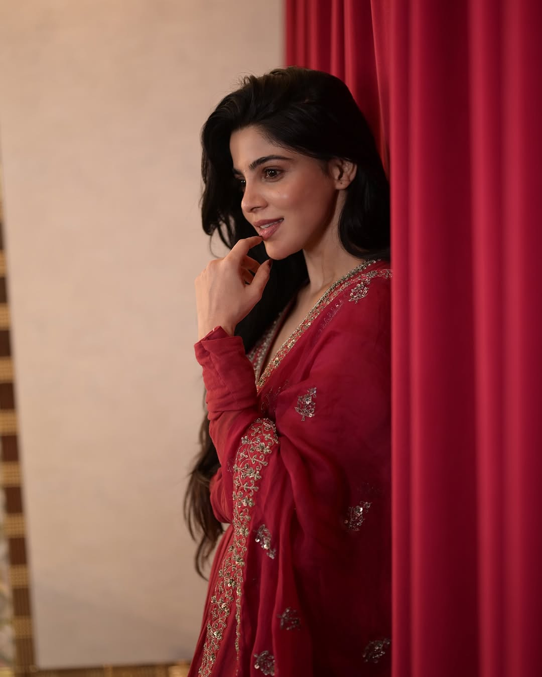 GkElm4bX0AIAFGv?format=jpg&name=large