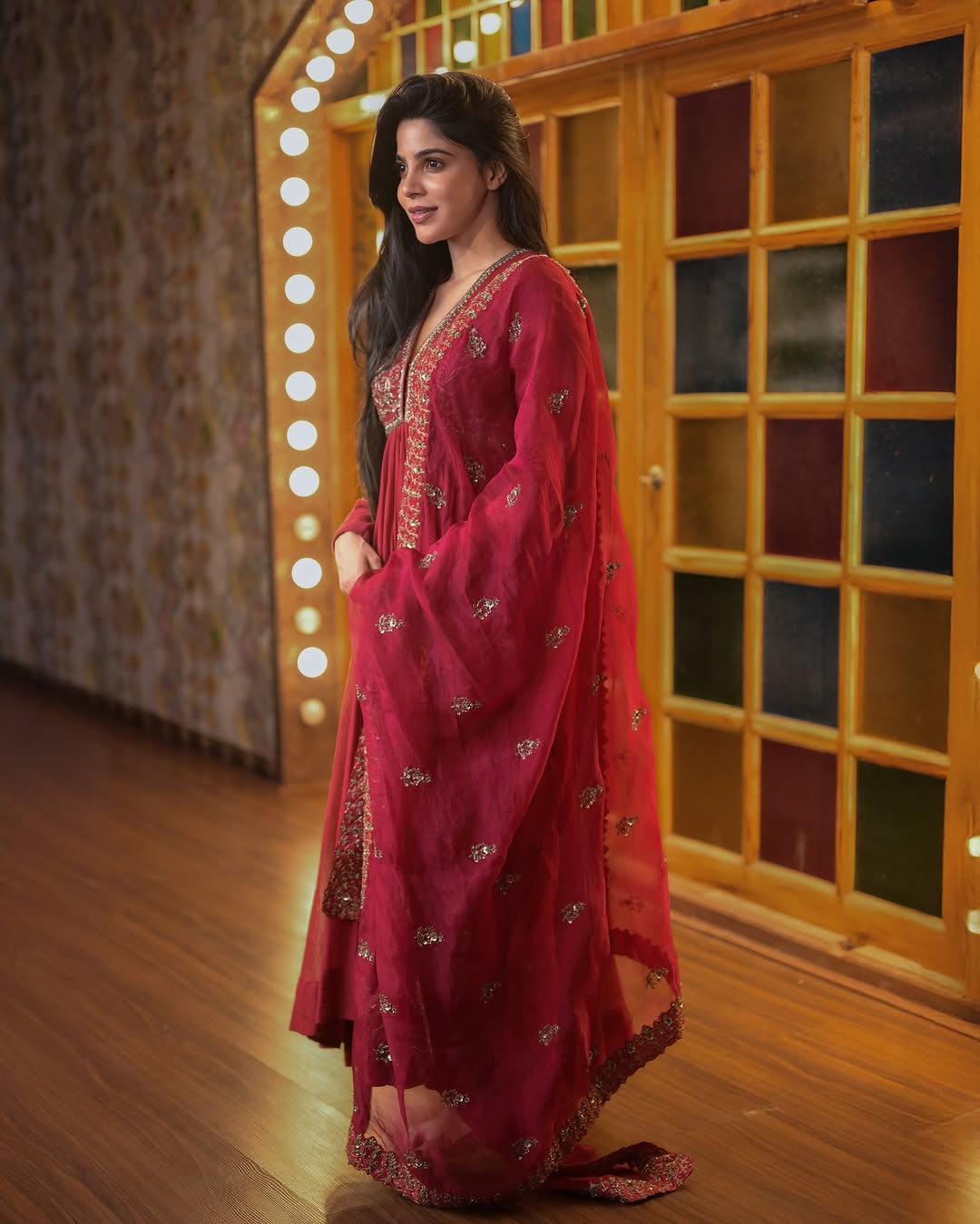 GkEloD4XIAAwMwd?format=jpg&name=large