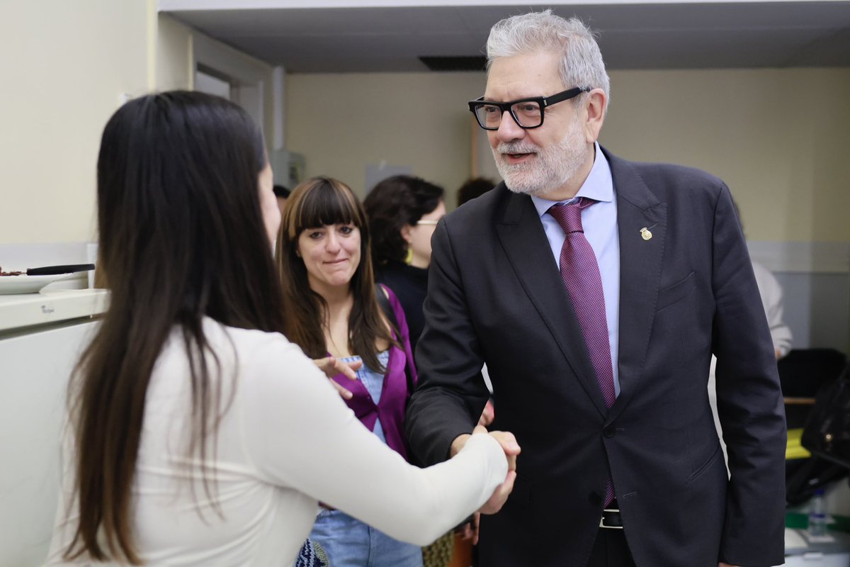 flarrosa's tweet photo. Incentivem el talent i l'ocupació amb projectes de formació i impuls a l'emprenedoria per a dones i joves, impulsats per la Paeria, La Descomunal i Obrint Portes. Generem noves a oportunitats per a totes les persones! https://t.co/a47oio56fX