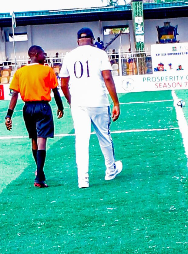 govdouyediri's tweet photo. Yesterday, I performed the kick-off for the commencement of the 2025 edition of the Prosperity Football tournament at the main bowl of the Samson Siasia Sports Complex, Ovom.

This competition has become the largest grassroots gathering of talents in Africa and through this annual competition, we have continued to engage our youth positively.

After the opening formalities, I sat back to watch the first game of the 7th edition between defending champions, Ogboinbiri FC and Bayelsa United Feeders team.

Together with the Deputy Governor, Sen. Lawrence Ewhrudjakpo, we were thrilled by the very entertaining match, which ended 1-1.