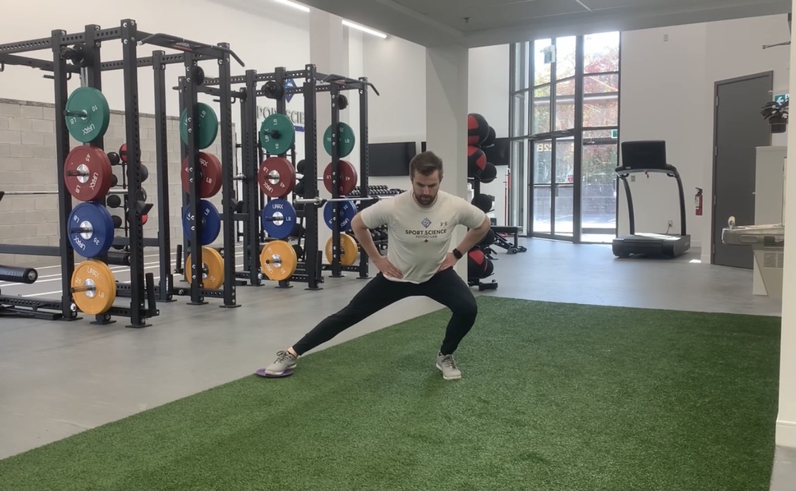 Hip and groin pain in athletes is often attributed to change of direction and lateral movements

Yet most never evaluate these movements

4 things I always look at in COD/lateral movements:

1) Foot position

2) Step width

3) Loading the hip

4) Trunk rotation/side bending