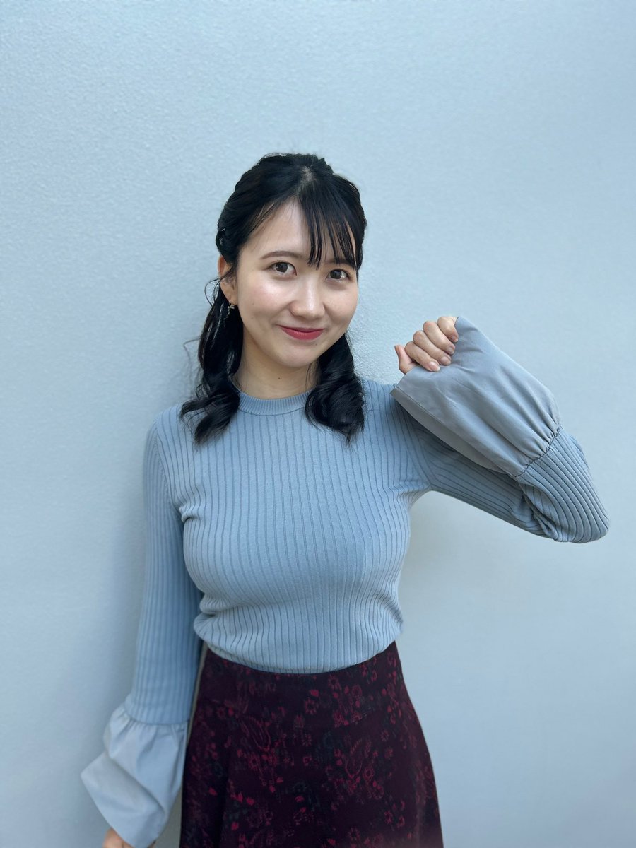 こんばんは！石田です✨ 前回の #衣装 は 袖が可愛いトップスでした