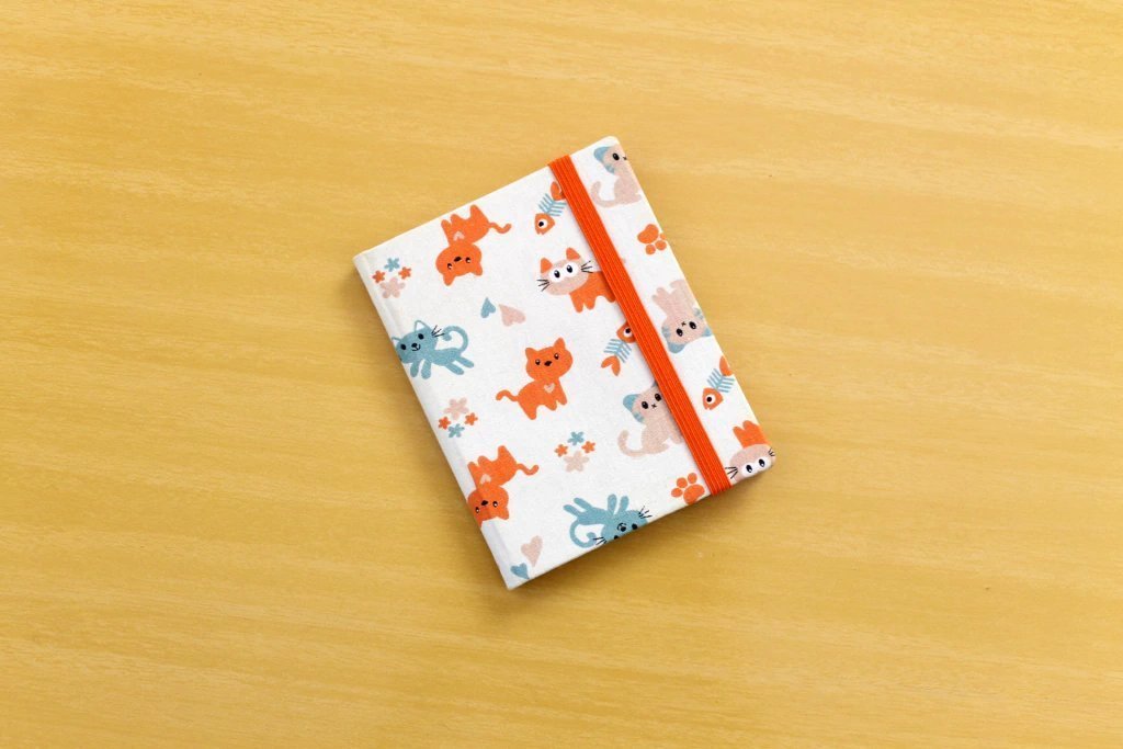 BellaMiaAtelie's tweet image. #PresentesCriativos ✨
Saia de casa e carregue somente o que você precisa! 👝
O 𝐏𝐨𝐫𝐭𝐚 𝐃𝐨𝐜𝐮𝐦𝐞𝐧𝐭𝐨𝐬 é perfeito!  🪪
Veja mais detalhes, acesse nossa coleção: bellamiaatelie.com.br/acessorios/por…
#portadocumentos #acessórios #cartonagem #carteirasdemão