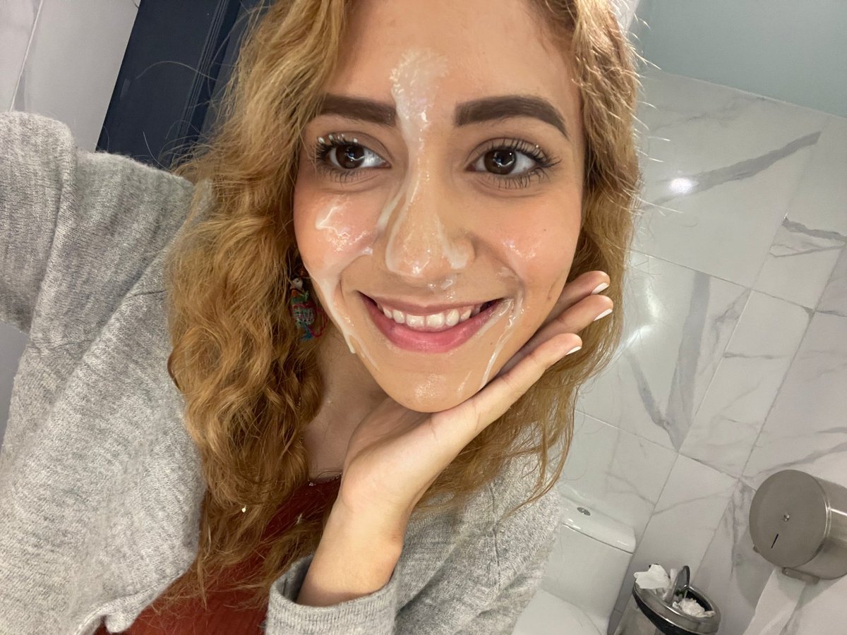 FankaSpermy's tweet photo. Czas na pielęgnację i trochę relaksu! Skóra musi być dopieszczona ✨

#selfcare #beautyroutine #glowup https://t.co/02v2q7aDwS