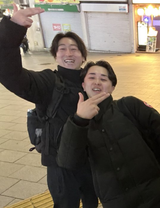 kukki_ds's tweet photo. 【今日のヒーロー】
西山大翔&amp;谷將

僕が仕事で困っている時、
いつでも助けてくれるお2人です！🦸🏻

ストレッチの視点ややり方、より多くのお客様をご案内するための考え方など学ぶことが多すぎます😳

#ドクターストレッチ 
#渋谷宮益坂店 
#d1wgp04 
#グイッ https://t.co/eOew6K6Wmb