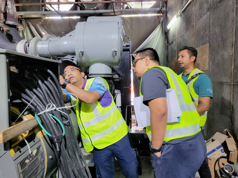MohdAzlan05's tweet photo. 170225
Ujian Penerimaan di Kilang untuk Genset 800 kVA bagi Projek Empangan Timah Fasoh Pakej 2 yang telah diadaka di Simer Darby Electropack Sdn. Bhd. Subang, Selangor. https://t.co/UFwbZIwBuk