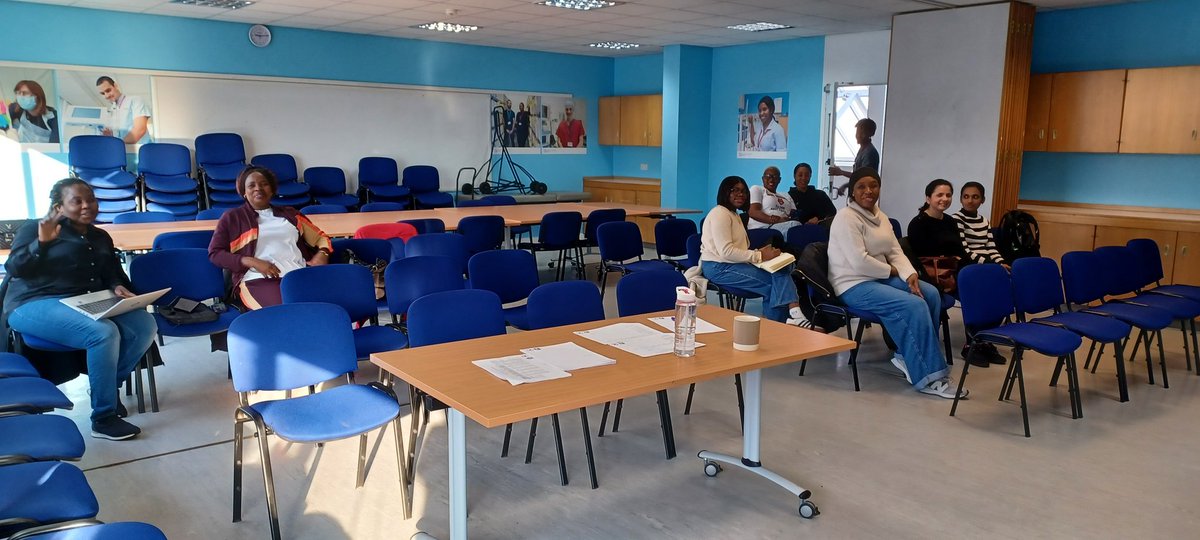 Great to be back in the room with former <a href="/LGT_NPF/">LGT-NPF</a> students.  
There's a level of nervous anticipation as they prepare to present as part of their #AccreditedPreceptorshipProgramme.
🕘 flys. 👀 fwd to hearing their reflections, insights &amp; what they are taking fwd in their practice