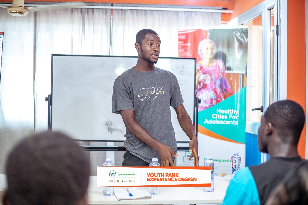 youngandsafeho's tweet image. Who says young people can&apos;t shape the future?
 
At the #NodeX Hackathon, they did just that by mapping out a park that embodies their creativity, needs, and vision. Through a design thinking workshop, participants empathized, ideated, and brainstormed engaging amenities 

1\2