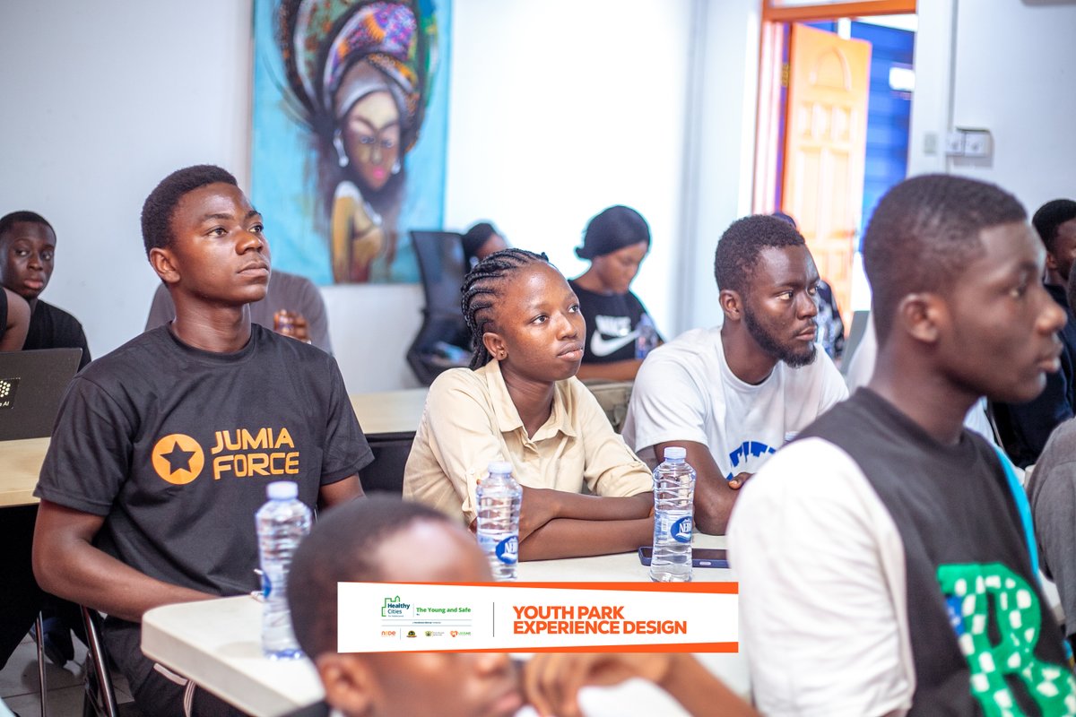 youngandsafeho's tweet image. Who says young people can&apos;t shape the future?
 
At the #NodeX Hackathon, they did just that by mapping out a park that embodies their creativity, needs, and vision. Through a design thinking workshop, participants empathized, ideated, and brainstormed engaging amenities 

1\2