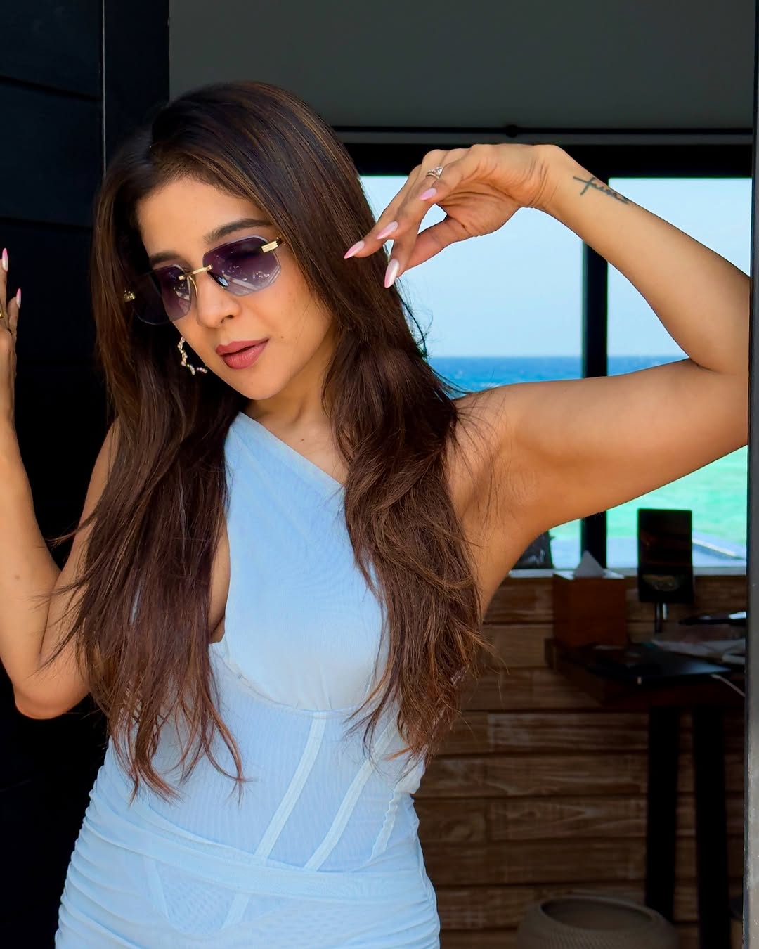 GkEpDeFWgAA6lzQ?format=jpg&name=large