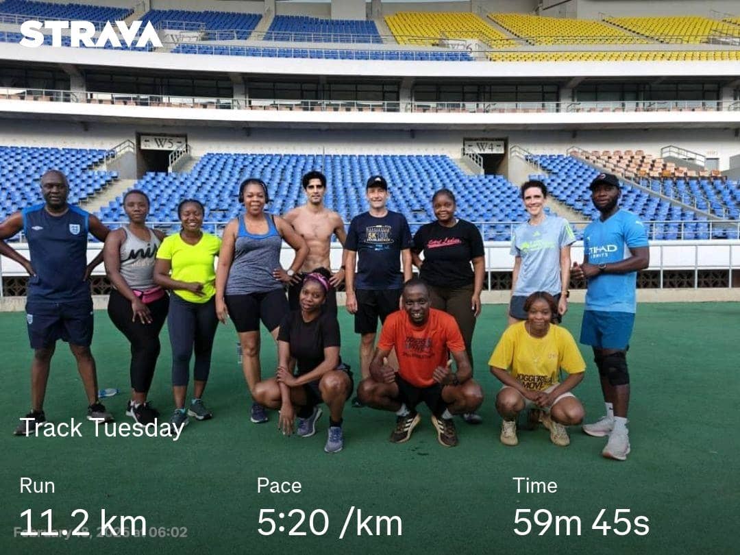 IrvinMangulama's tweet photo. Easy Track Run
- 5K warm-up
- 5 sets of 2 minutes fast, 2 minutes easy
- 2K cool-down
#FetchYourBody2025 #TrackRun #IPaintedMyRun #RunWhileYouCan https://t.co/t6F1XxIipI