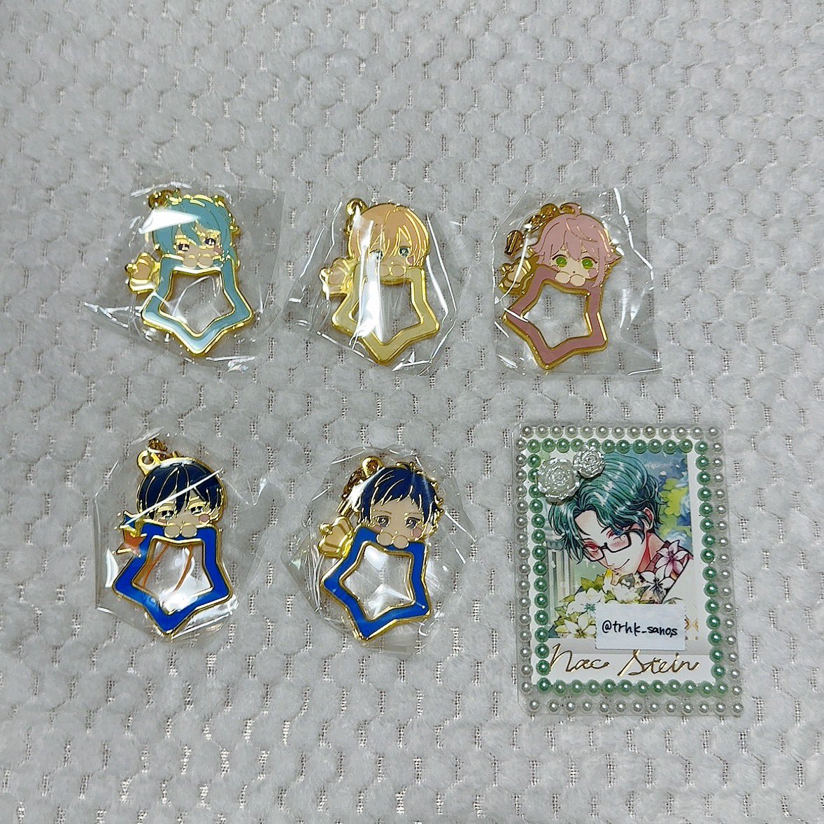 【譲渡】あんスタ みにコレチャームコレクション

求：定価+送料

譲：英智 渉 桃李 弓弦 北斗