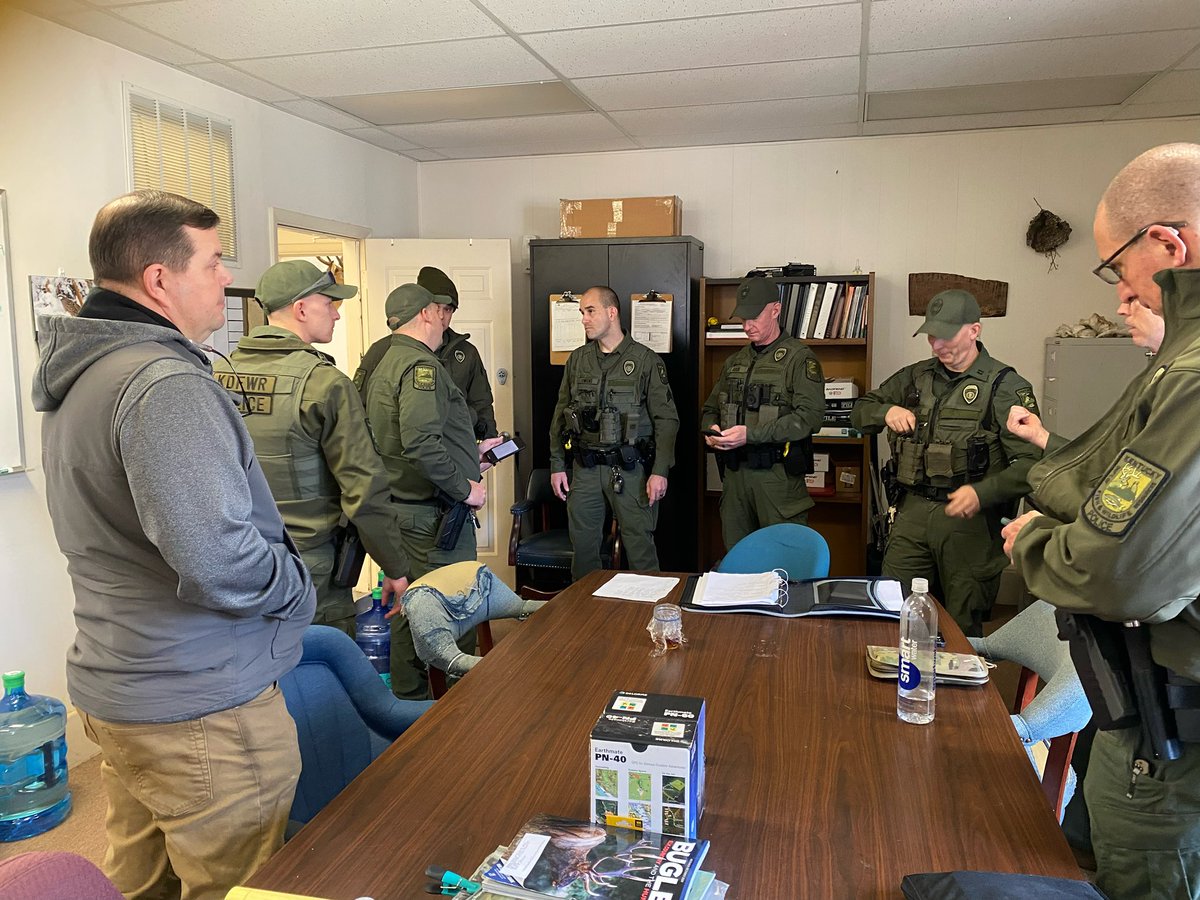 kyfishwildlife's tweet image. Kentucky Fish and Wildlife game wardens have been working tirelessly in flood-affected communities across the state. More wardens arrived in Hazard Monday to support emergency operations in eastern Kentucky. We pray for their safety and everyone impacted by this historic event.