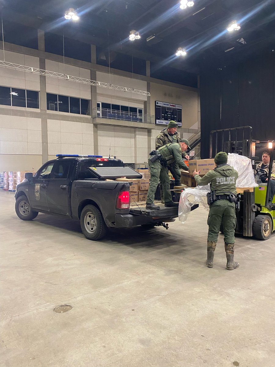 kyfishwildlife's tweet image. Kentucky Fish and Wildlife game wardens have been working tirelessly in flood-affected communities across the state. More wardens arrived in Hazard Monday to support emergency operations in eastern Kentucky. We pray for their safety and everyone impacted by this historic event.