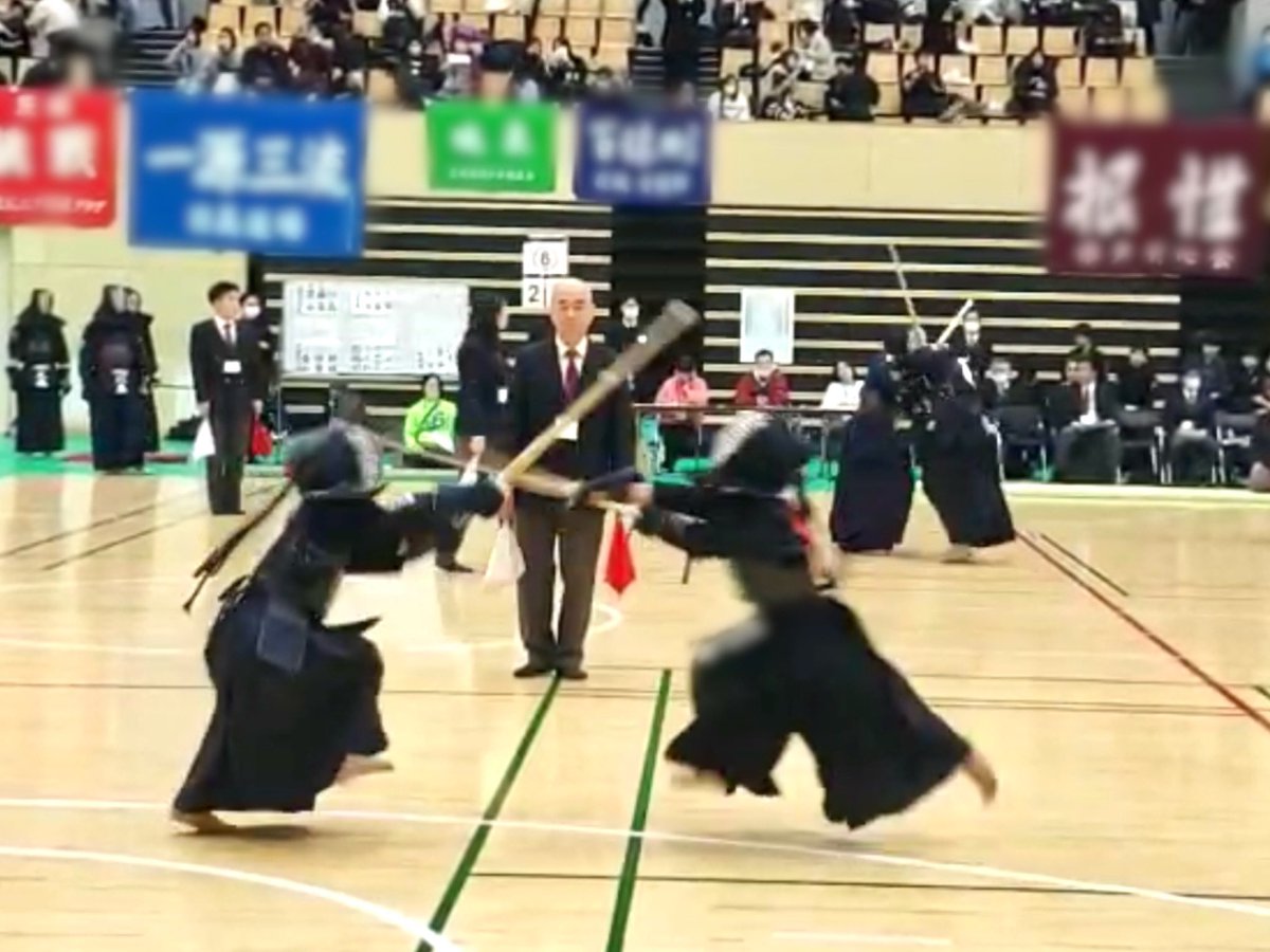 QLWSfMmlbewChtH's tweet photo. 第2回JX金属剣道祭に参加しました！
強いチームと対戦させて頂き、緊張感のある良い試し合いが出来ました。大学生の模範稽古でも刺激を頂き、目標も新たに次に向かって稽古に励みます。
ありがとうございました😊 https://t.co/XKgE62YN9c
