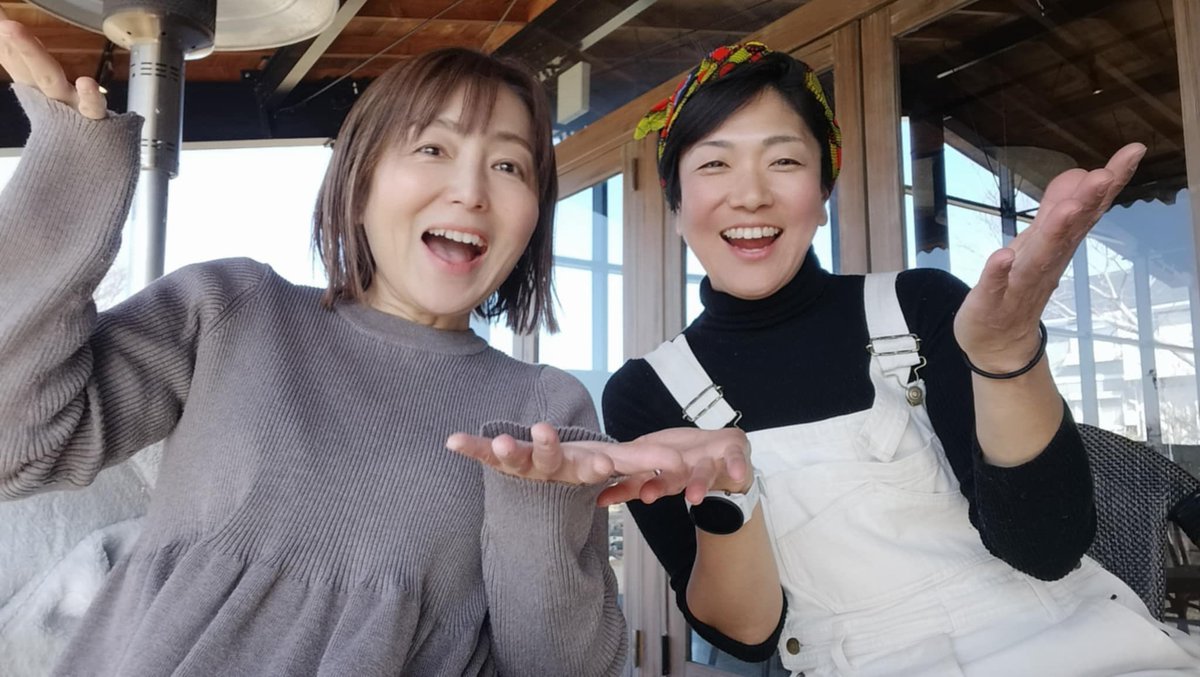 hoshigakisummit's tweet photo. 【なんで干し柿なの？！】

●りえこ
渋くて使えないものが美味しく生まれ変わる。干し柿だけではなく、使われていないものが使われるようになっていく。干し柿はそんな「再生」の象徴。

●ともちん
みんなでプロセスを作っていくところ、見守るところがとっても豊かな時間だった。

#干し柿サミット https://t.co/5ByscvIv1h