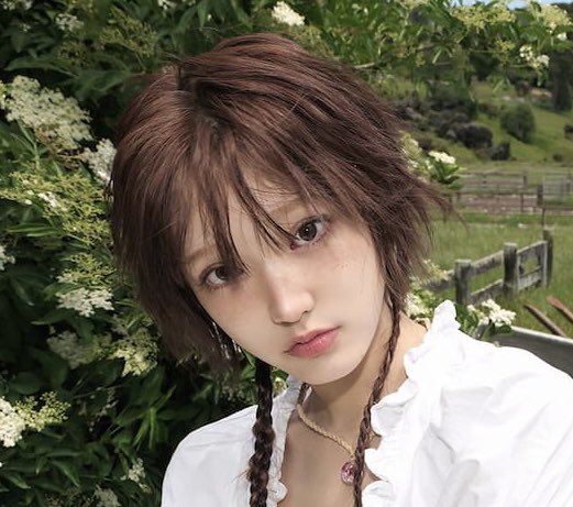 aidollze's tweet photo. finally had some time to check out kiiikiii and this girl has that early 2000s japanese idol/actress vibe https://t.co/GdHP6NU8RF
