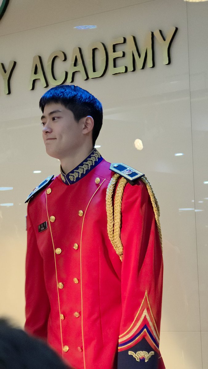 so happy to see him omg jaehyun 🥹🫶