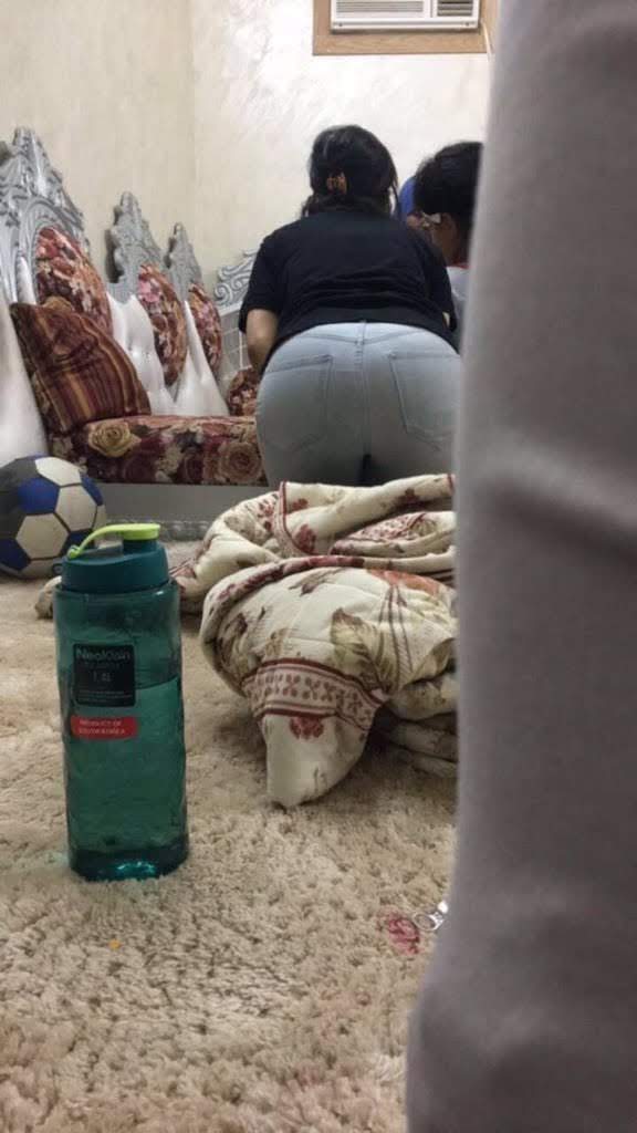 شوف كيف مكوتها مليانه 🍑 وكيف مرسومه 😍 رافعه طيزها قدام اخوها وتستمتع وهي تعذب زبه المسكين 🔥
الخاص مفتوح للمواقف والاعترافات بكل سريه وبدون نشر
 #ديوت_بدوي #ممحمونة  #فويس #معصيتي_رحتي #ليز #فويس #قحبه  #كسي_مشتهيـ