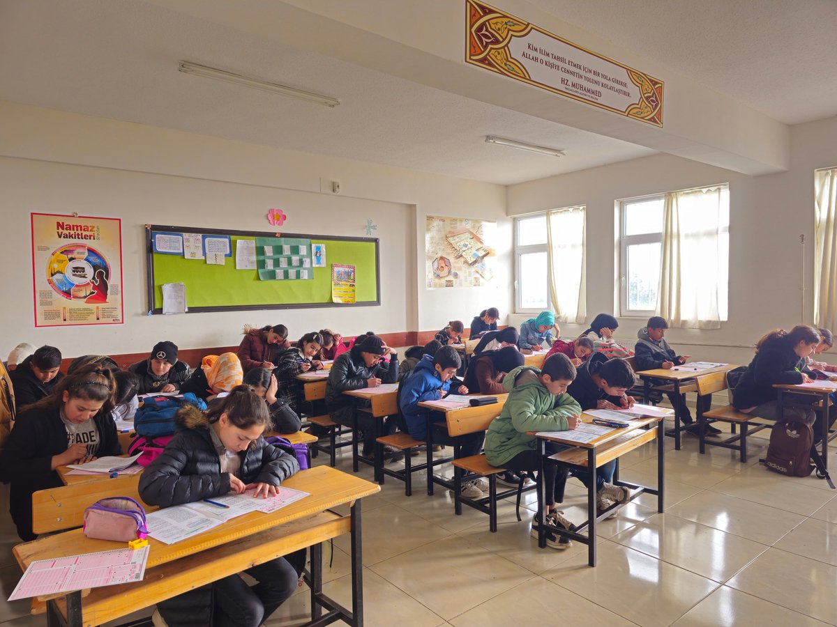 Siverek Bağlık İlk-Ortaokulu (@baglikk) on Twitter photo BİGEP kapsamında 7 ve 8. sınıf öğrencilerimize Süreç Tarama Sınavı yapılmıştır.
<a href="/tcmeb/">Millî Eğitim Bakanlığı</a>
<a href="/hasansildak/">Hasan ŞILDAK</a>
<a href="/UrfaValiligi/">T.C. ŞANLIURFA VALİLİĞİ</a>
<a href="/sanliurfammem63/">Şanlıurfa İl Milli Eğitim Müdürlüğü</a>
<a href="/NKapanoglu/">Nuri Kapanoglu</a>
<a href="/siverekmem63/">Siverek İlçe MEM</a> BİGEP kapsamında 7 ve 8. sınıf öğrencilerimize Süreç Tarama Sınavı yapılmıştır.
<a href="/tcmeb/">Millî Eğitim Bakanlığı</a>
<a href="/hasansildak/">Hasan ŞILDAK</a>
<a href="/UrfaValiligi/">T.C. ŞANLIURFA VALİLİĞİ</a>
<a href="/sanliurfammem63/">Şanlıurfa İl Milli Eğitim Müdürlüğü</a>
<a href="/NKapanoglu/">Nuri Kapanoglu</a>
<a href="/siverekmem63/">Siverek İlçe MEM</a>