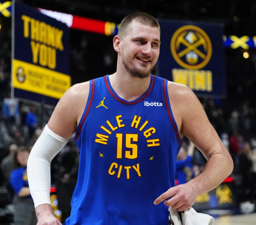 johnewing's tweet photo. Odds to win NBA Western Conference at @BetMGM

Thunder +105
Nuggets +650
Lakers +700
Grizzlies +1100
Clippers +1600
Mavericks +2000
Warriors +2000
Rockets +2000
Timberwolves +2000

Highest Ticket%: @okcthunder 18.7%
Highest Handle%: @nuggets 23.1% https://t.co/tkbsuJ9bvO