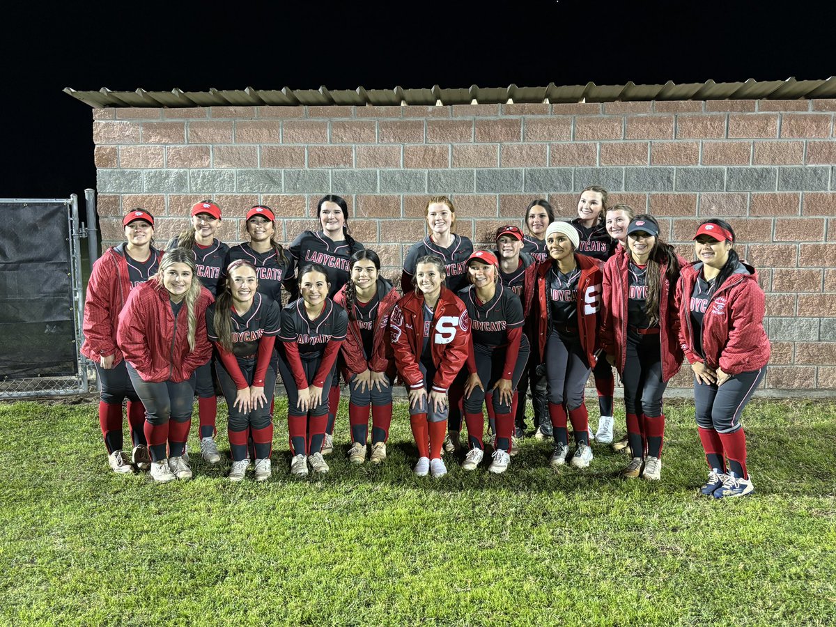 Program sweep last night against Coldspring-Oakhurst!! So proud of these ladies! Special shoutout to Brynlee Duplechain for pitching the entire game!!

JV: 10-4
Varsity: 8-2

Way to go LadyCats!! 🥎#MUDITA