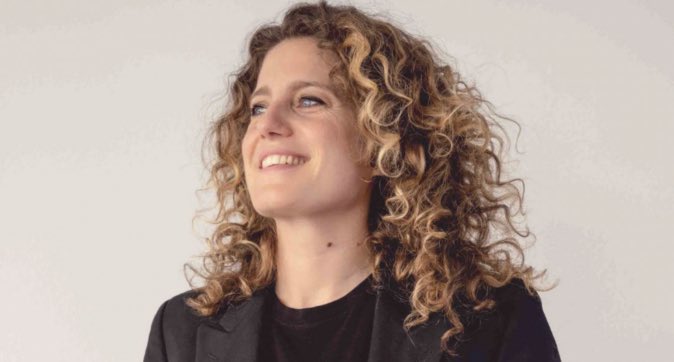 IlPaoloGiordano's tweet photo. A parole tutte, tutti e tutt* politicamente corretti, viva le donne oltre la gonna c'è di più, facciamo squadra, che scandalo nessuna donna nella cinquina di Sanremo. Poi vomitano insulti vergognosi su Marta Donà. Fate meno retorica e rispettate di più. #Sanremo #Olly @latarma https://t.co/QnzvnQCokU